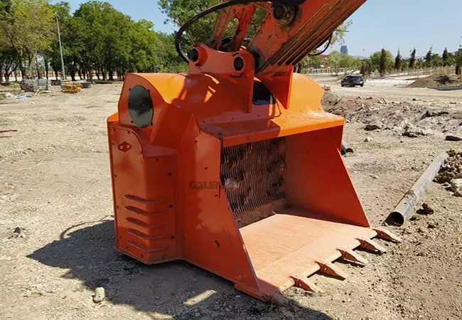 Screener Crusher Bucket