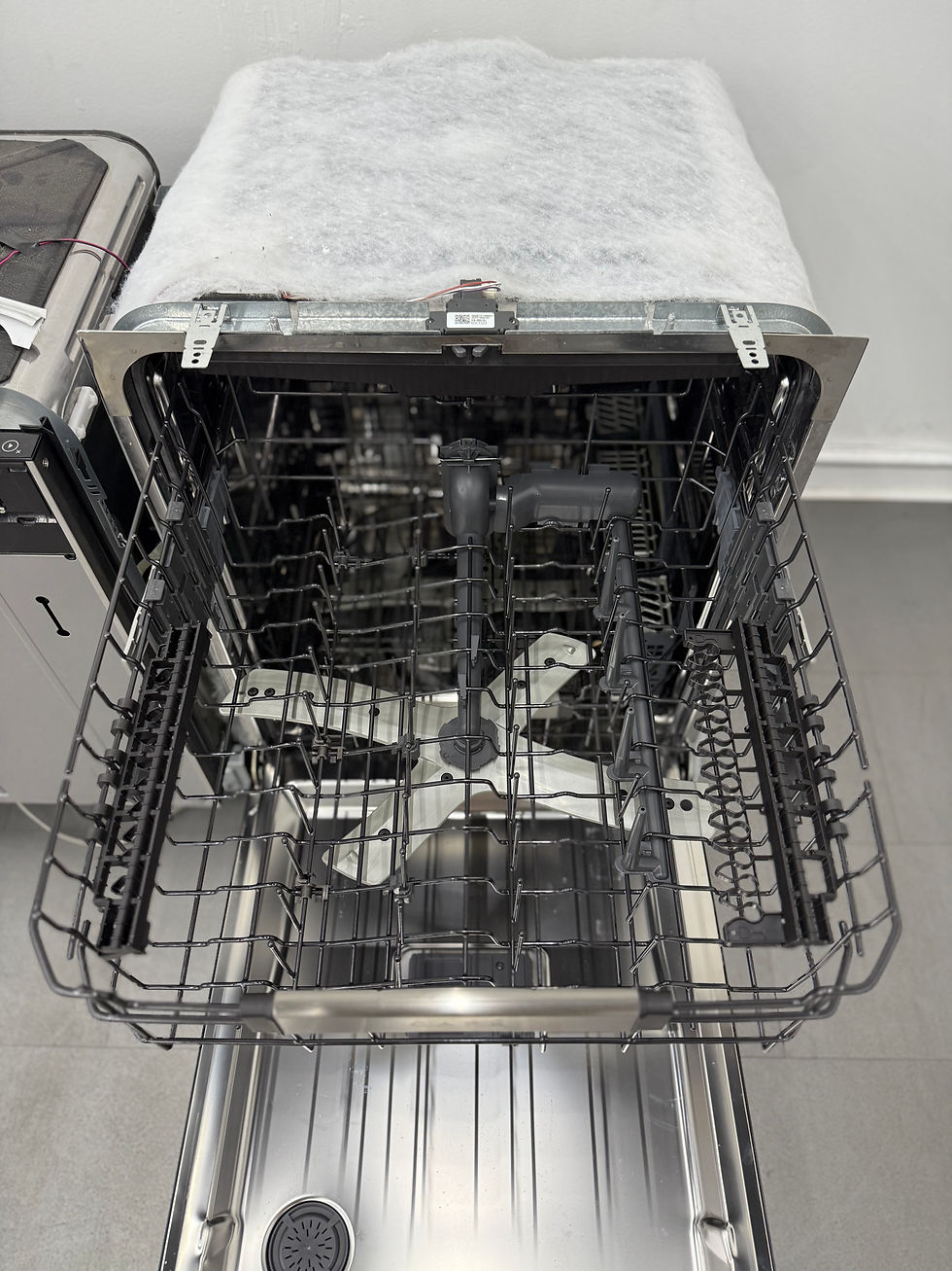 Thumbnail: Cafe 24” Integrated Built-in Dishwasher - Platinum Glass