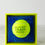 Miniaturbild: Upcycling Padel Kunstwerk mit echtem Ball – Titel: War mal Matchball, frontal