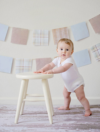 adorable-baby-blur-459976.jpg