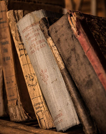 jarmoluk-old-books-436498_1280.jpg