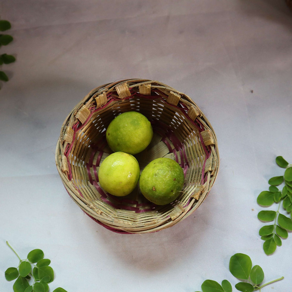 Thumbnail: Small round basket with pink border