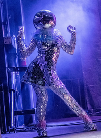 Disco Diva Dancer