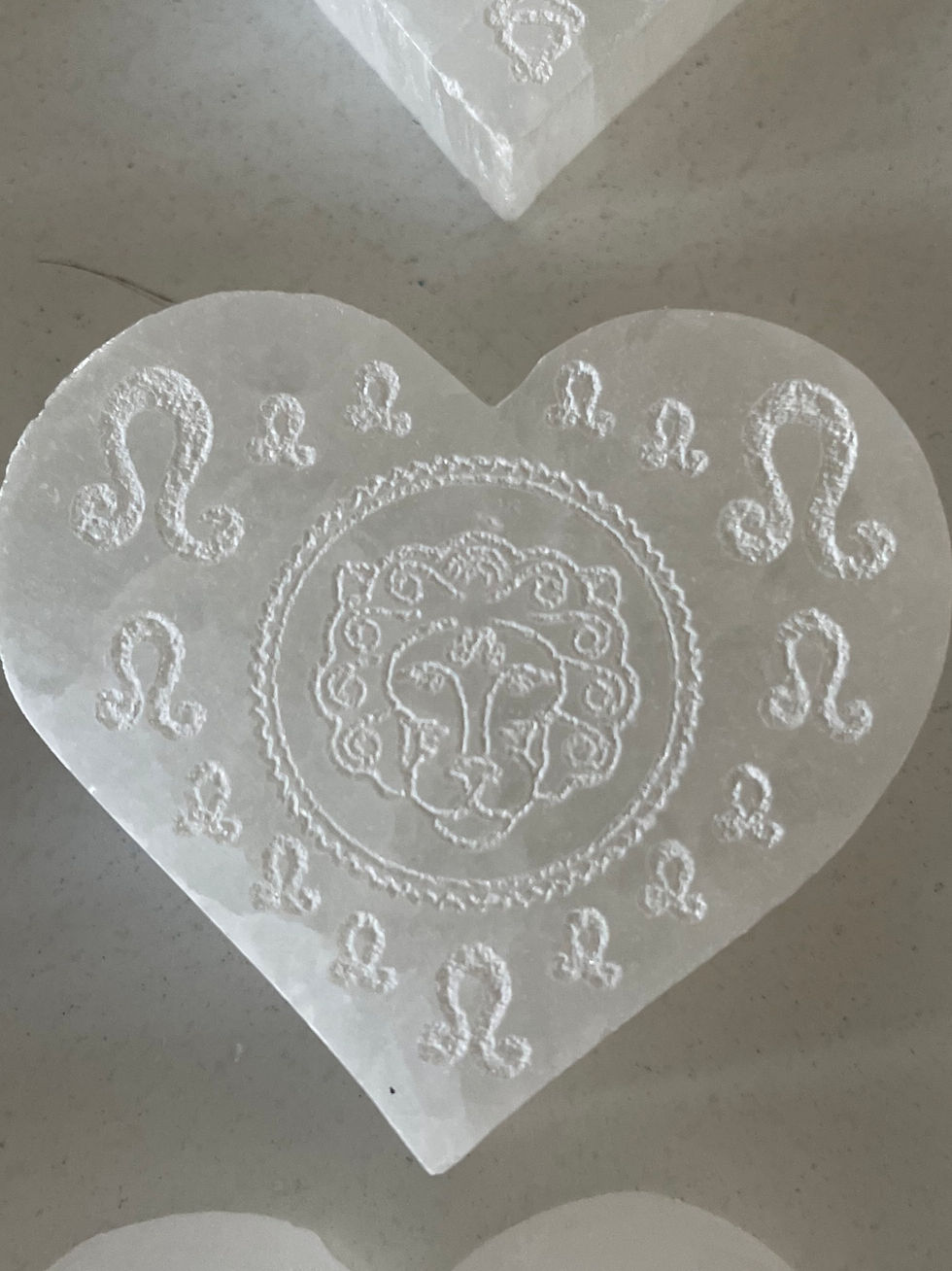 Miniature : Selenite Zodiac Heart