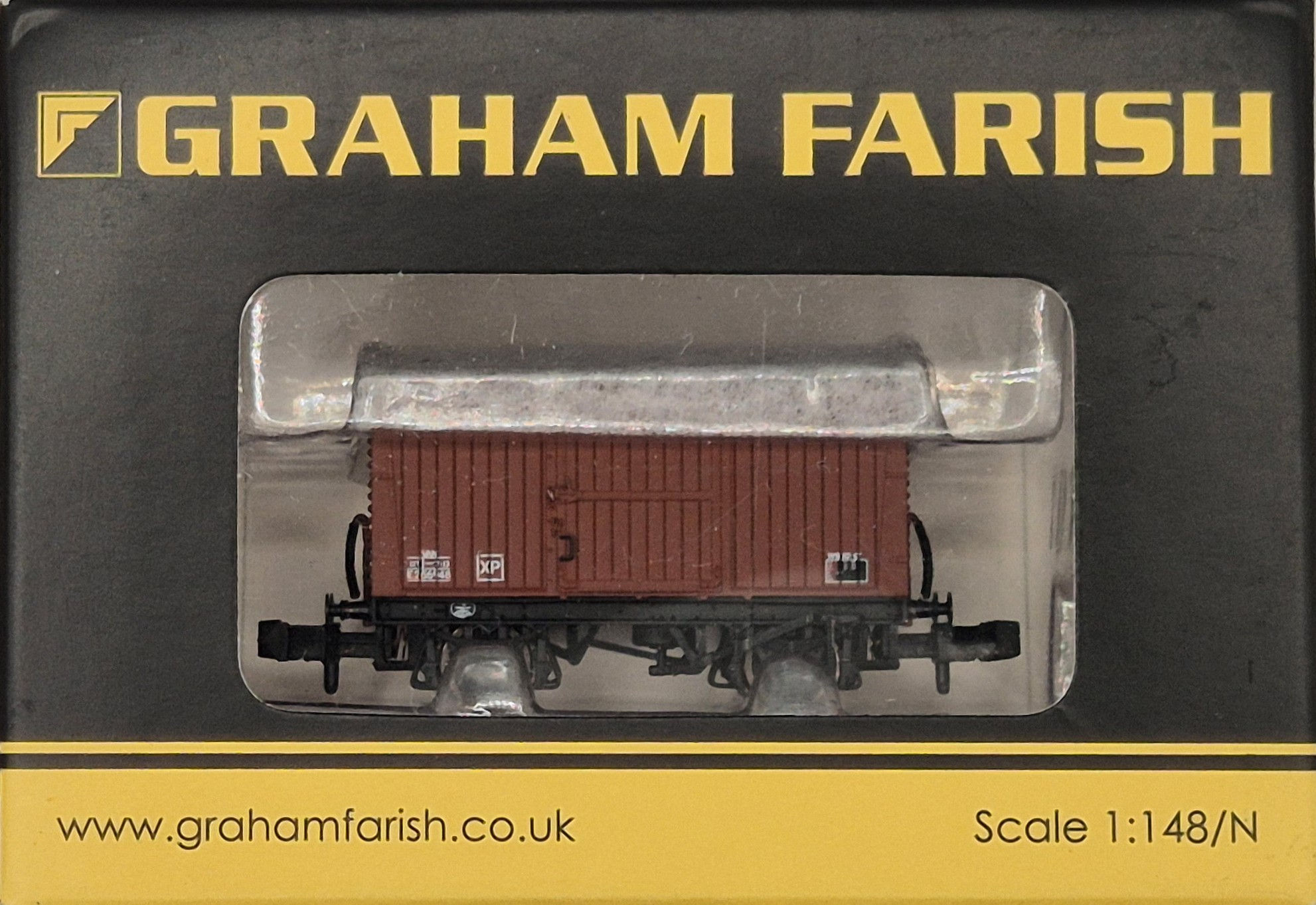 Graham Farish 377-981 BR 12 Ton Eastern Vent Van E256948 in BR Bauxite Livery