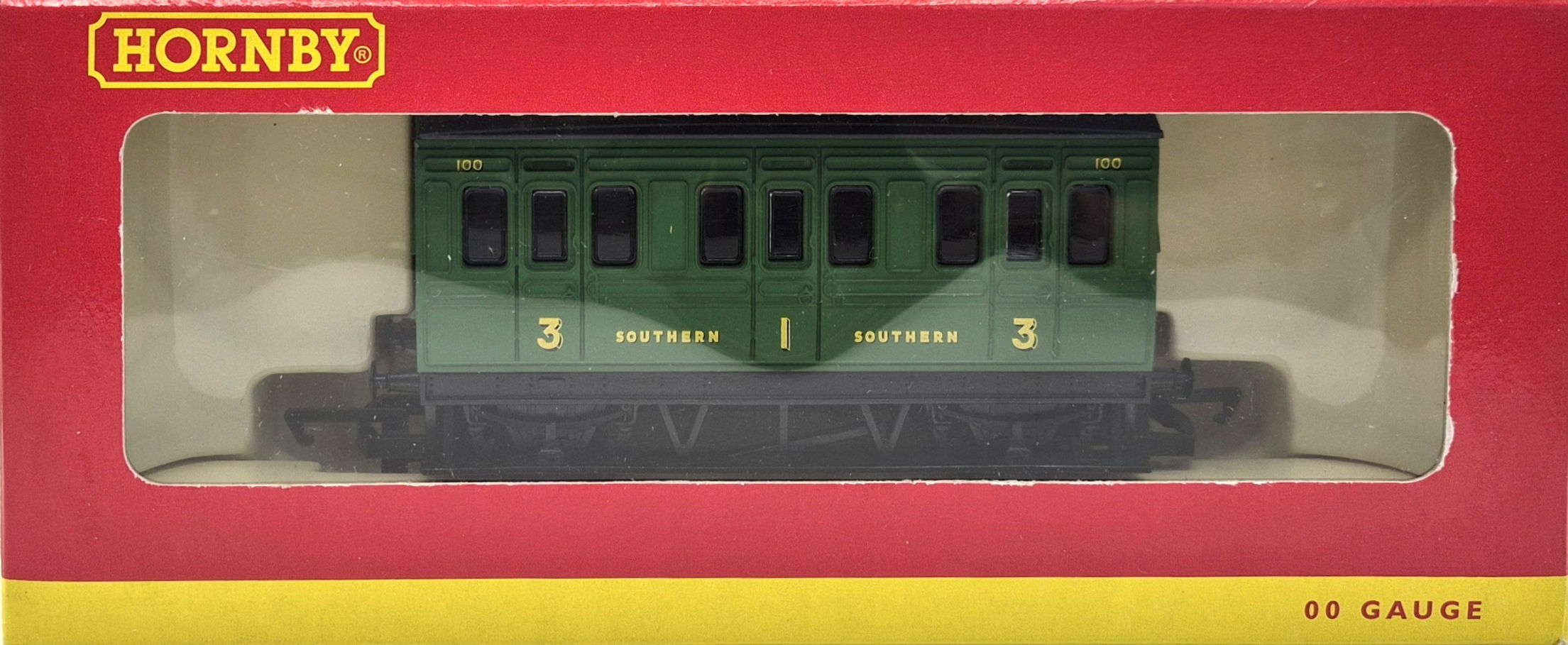 Hornby R4121 SR Four Wheel Coach 100 in Southern Railway Green Livery