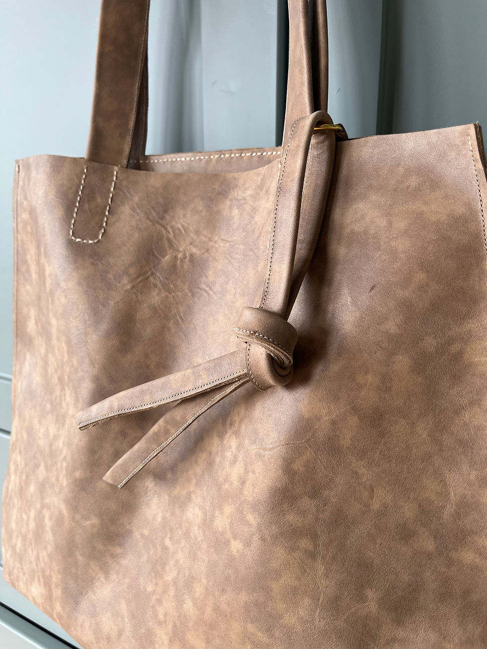 Thumbnail: Joan Tote - Mottled Cream 
