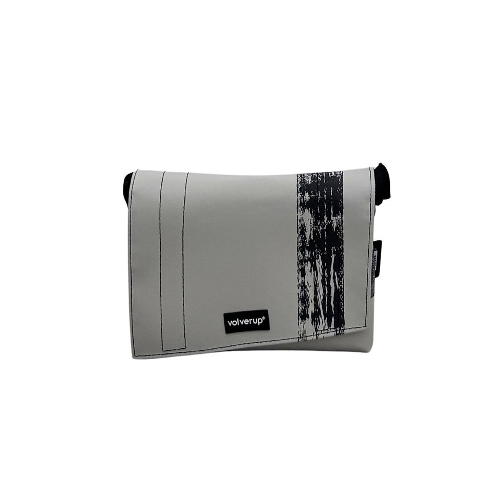 Borsa Messenger Small: Comodità Sostenibile.