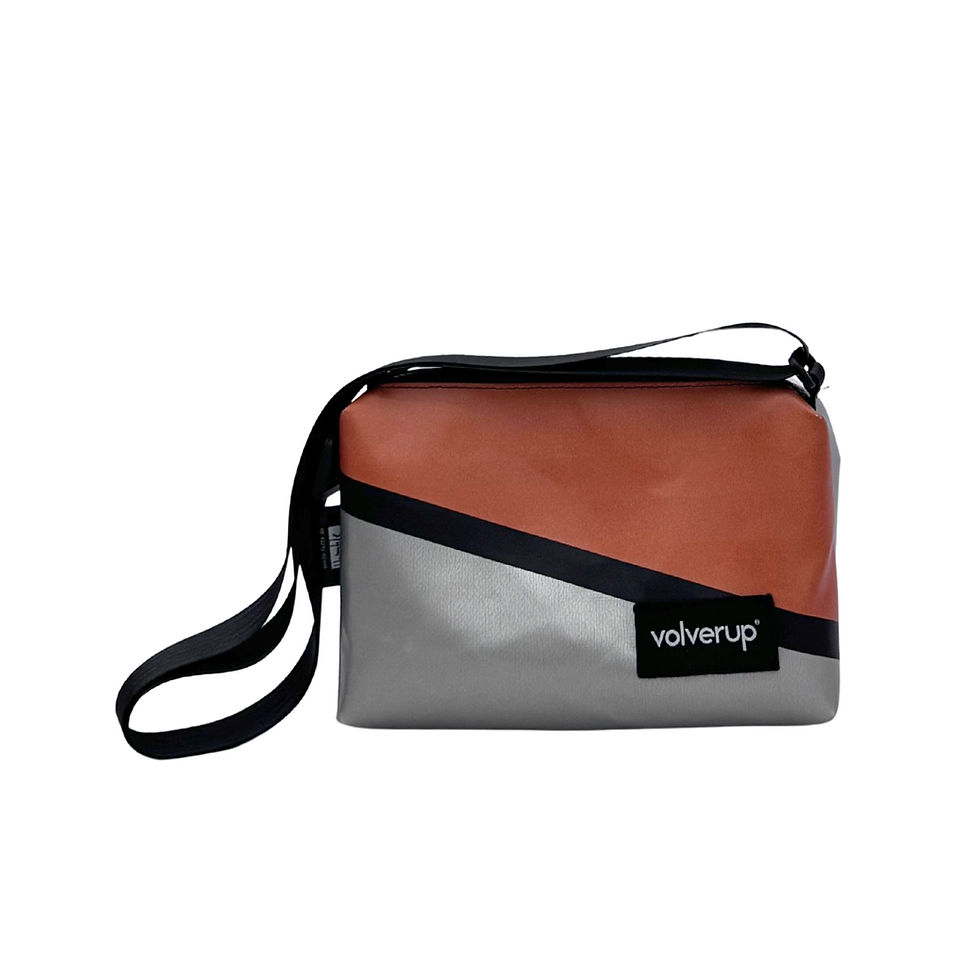 Borsello Golf – Compatto, deciso, essenziale