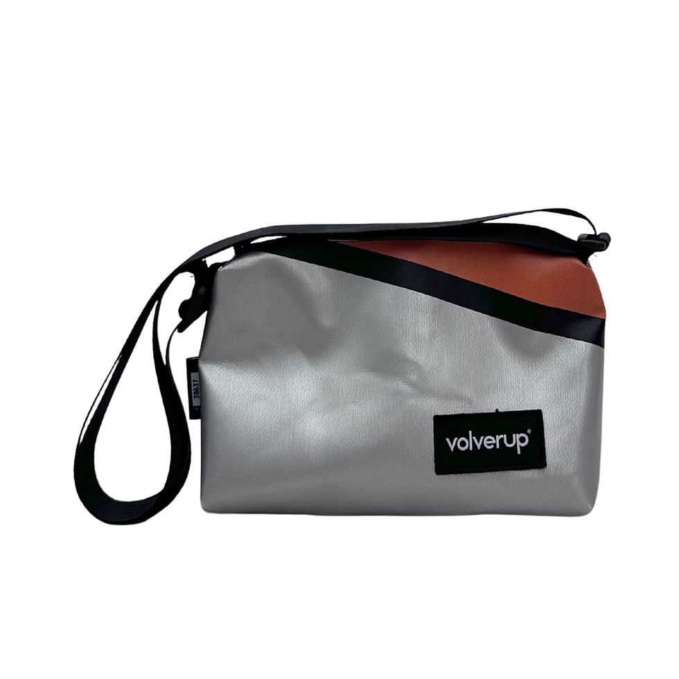 Borsello Golf – Compatto, deciso, essenziale