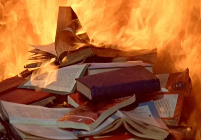 Os inimigos dos livros