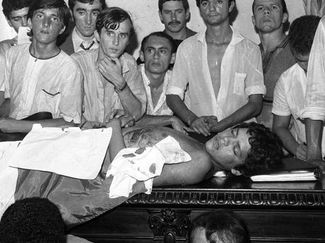 Esperando a tradução de Speaking of Flowers