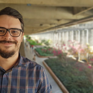 A biblioteca de... Bruno Leal
