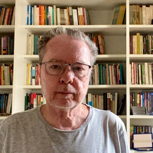 A biblioteca de... João Roberto Martins Filho