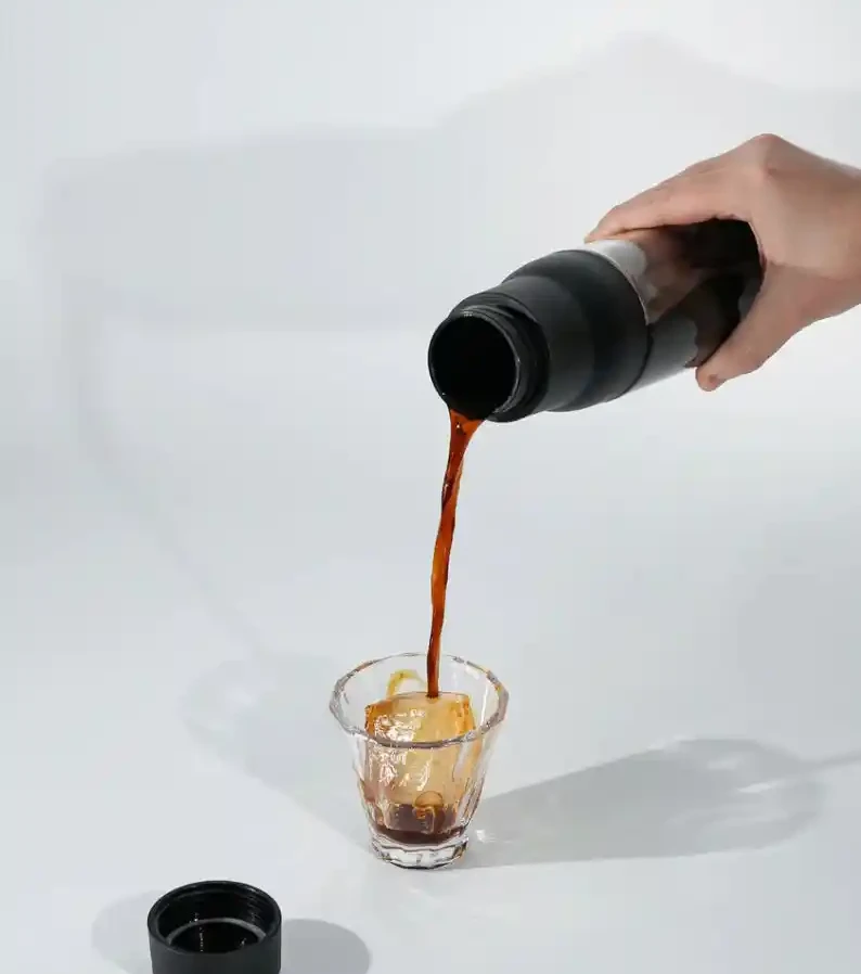 Varia STEEP Cold Brew Flaske og glass