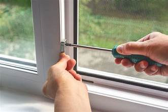 Re-installation of a window screen