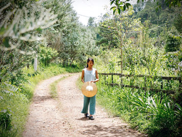 Tu sĩ giữa đời thường