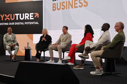 0B3A2741.JPG_compressed