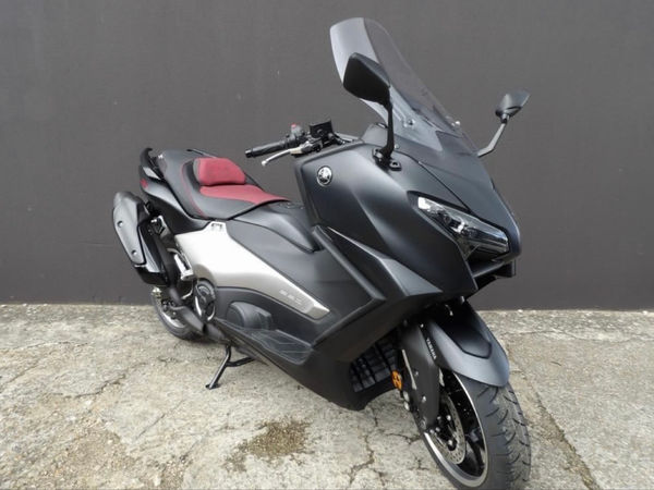 Yamaha TMAX 560