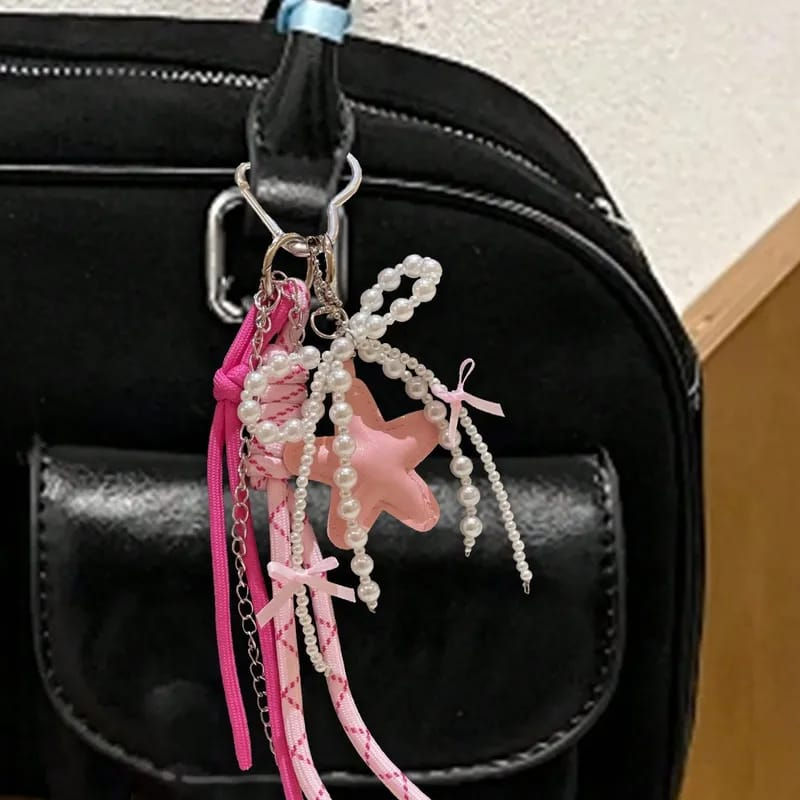 Thumbnail: Dumbo Bag Charm

PU leather, polyester
Removable elements

This charm instantly 