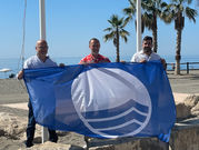 Bandera Azul 2024 ya ondea en las playas de Torre del Mar, Benajarafe y Caleta de Vélez