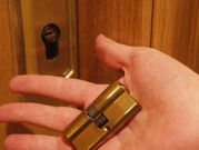 Condenan a tres hombres por entrar a robar en viviendas de Vélez-Málaga y otras ciudades