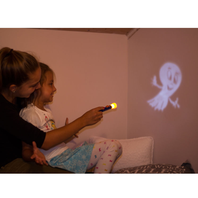 6080_Schattenwerfer_Taschenlampe_Milieubild_Gespenst