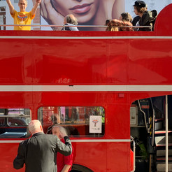 ART BUS
2 JULY 12 - 4pm