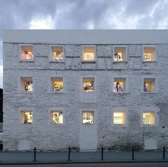 Gelbe Haus Flims - «SOS ‒ Studio Other Spaces» bis 10.2024
