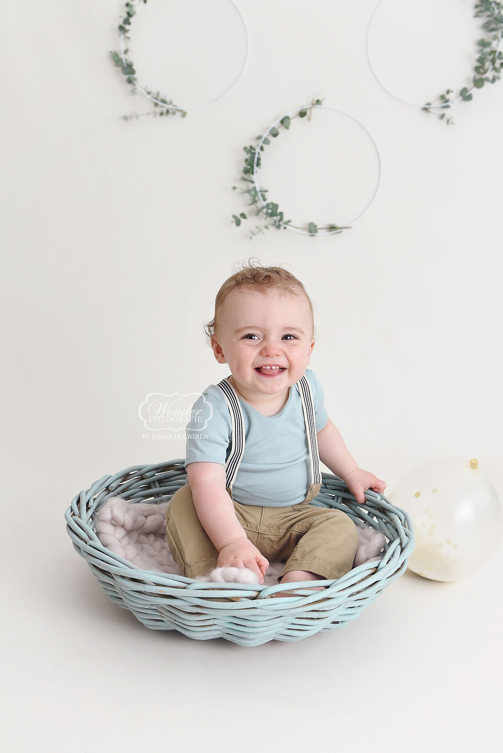 cake smash boho jongen boy fotoshoot photo shoot licht naturel puur