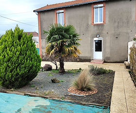 Le Pallet- proche centre et gare - maison 2ch -jardin - garage
