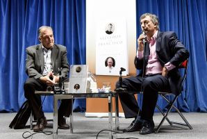 Presentaron en el Congreso un libro sobre el papa Francisco