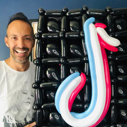 TikTok balloon birthday gift