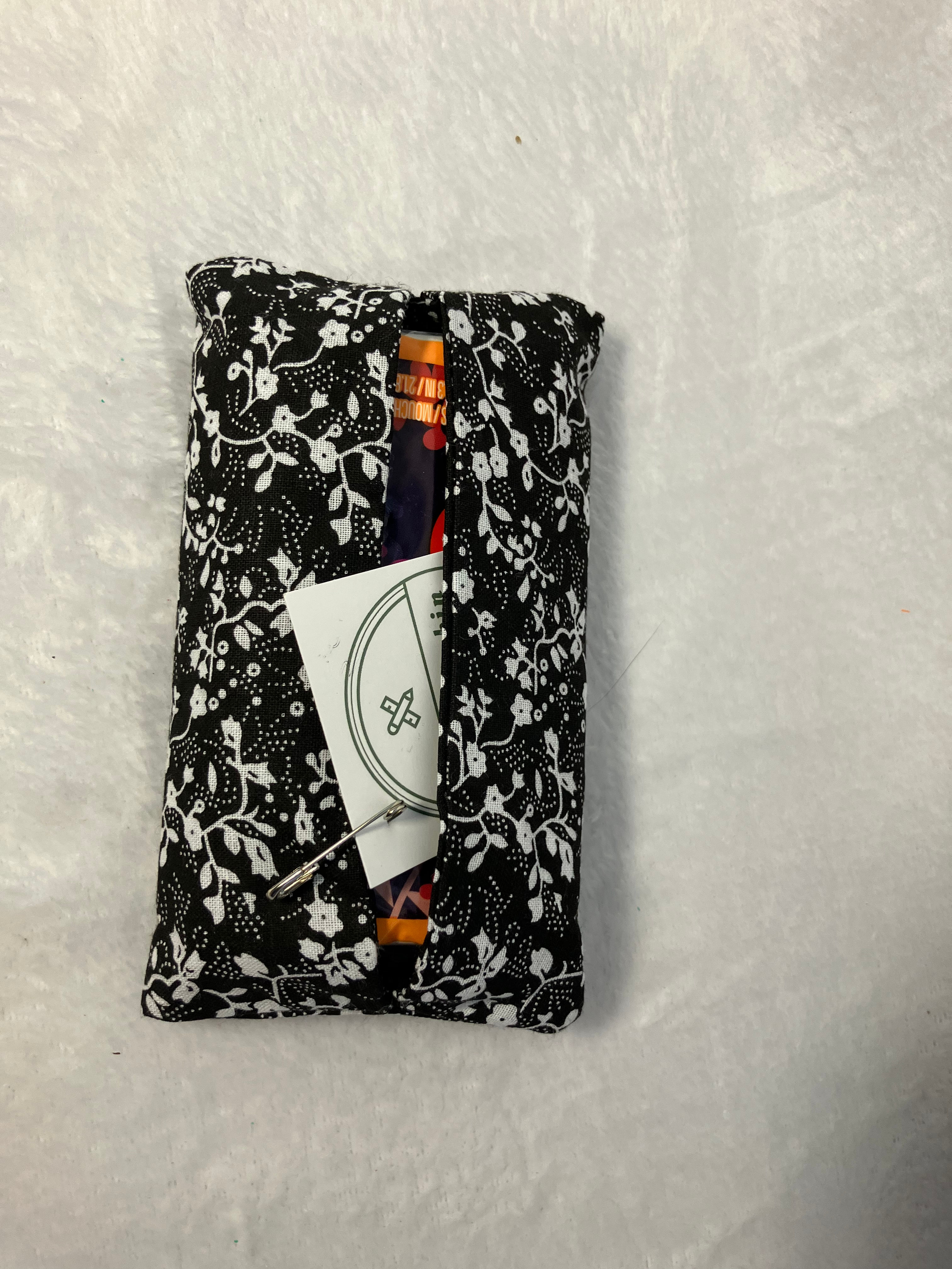 Travel tissue holder 22