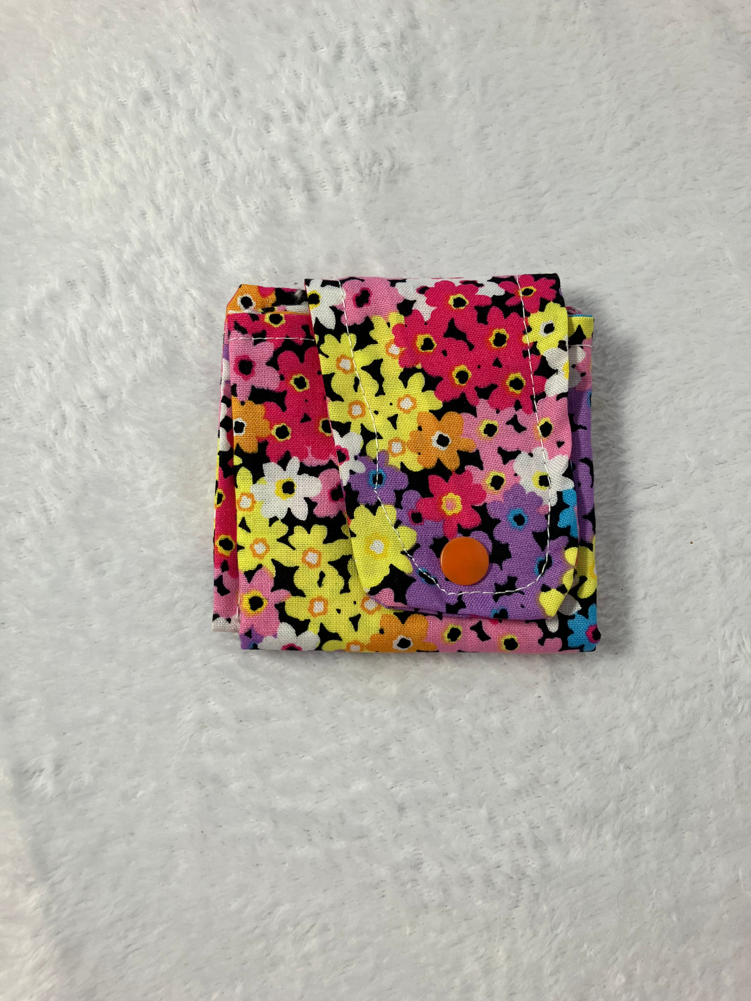 Expandable Card Holder 4