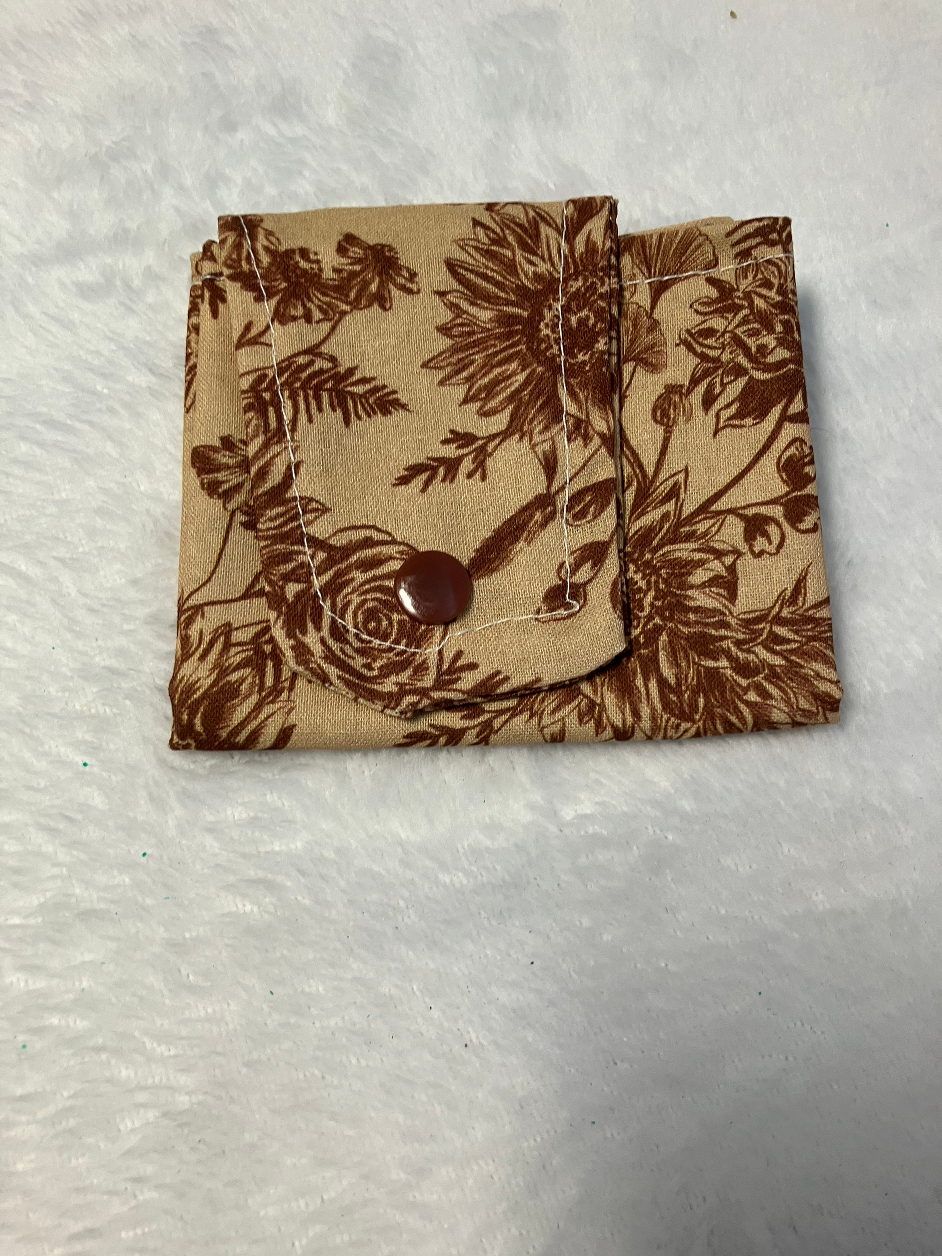 Expandable Card Holder 35