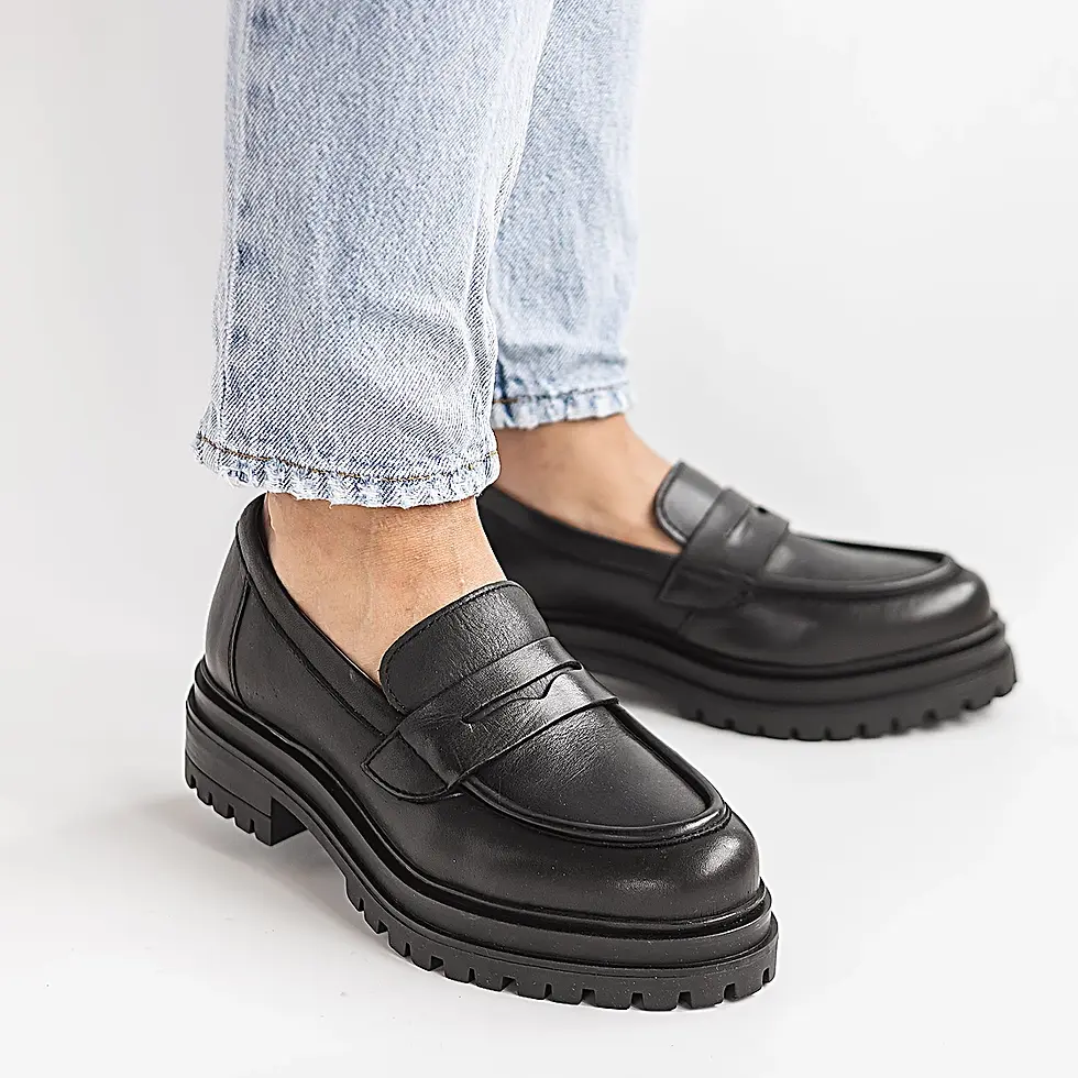 Thumbnail: MiZ MOOZ | LEGEND