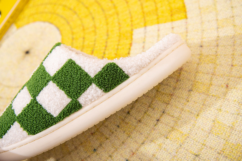Thumbnail: Checkered Pattern Retro Soft Plush Comfy Warm Slipper
