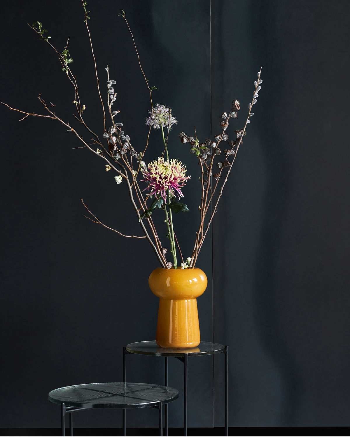 Vase en verre ambre
