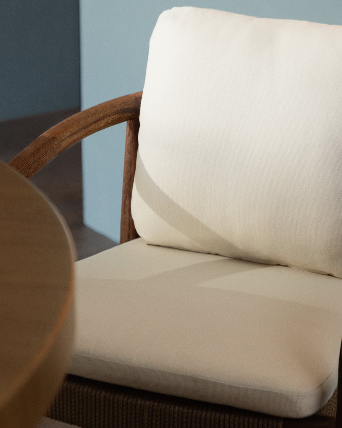 Chaise en acacia avec coussin Loli - Coloris au choix — détail 3