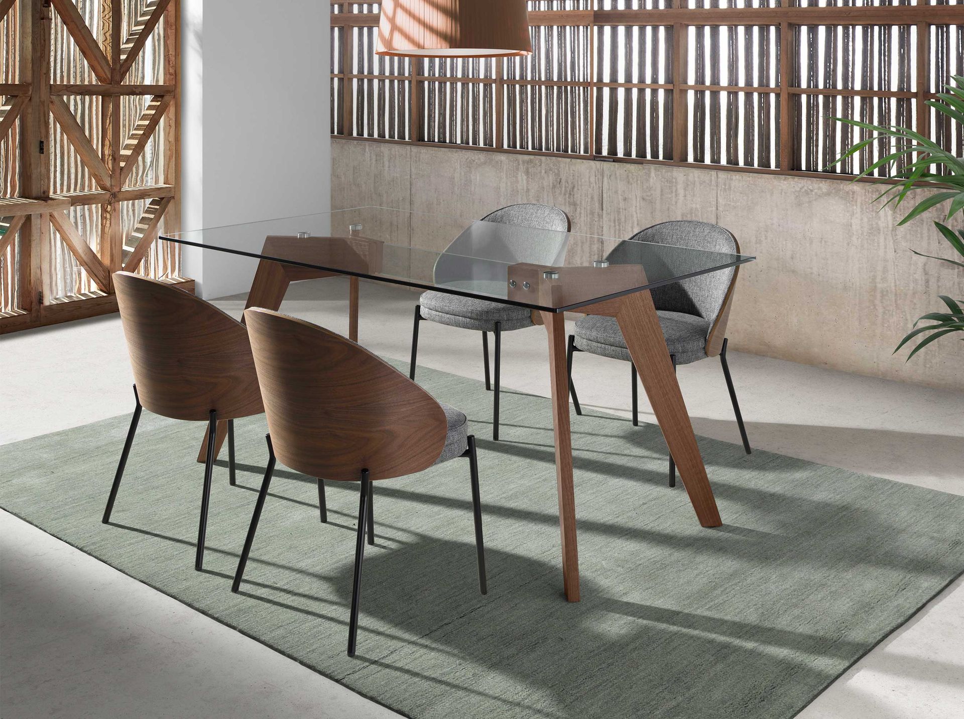 Chaise en tissu gris et noyer - Finitions gris, noyer et noir — détail 6