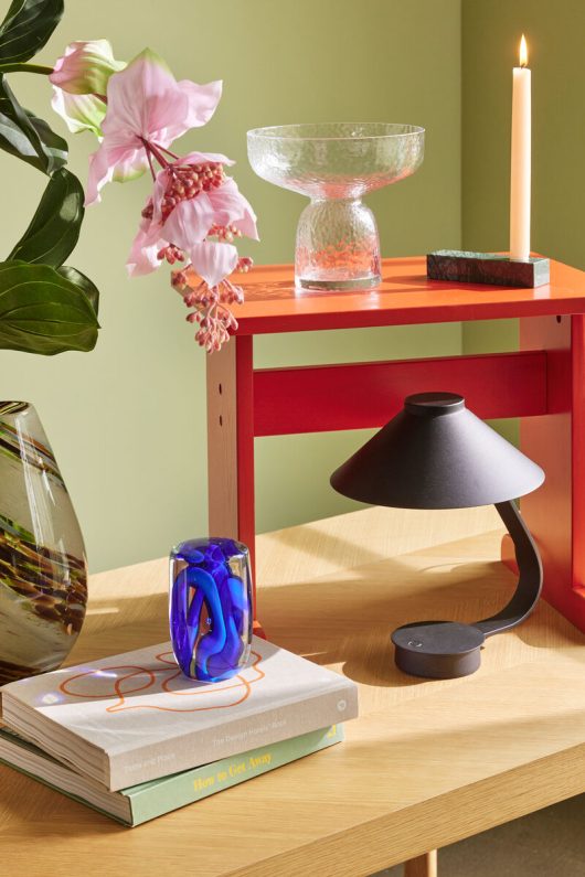 Lampe de table en fer noir avec fonction dimmable — détail 5