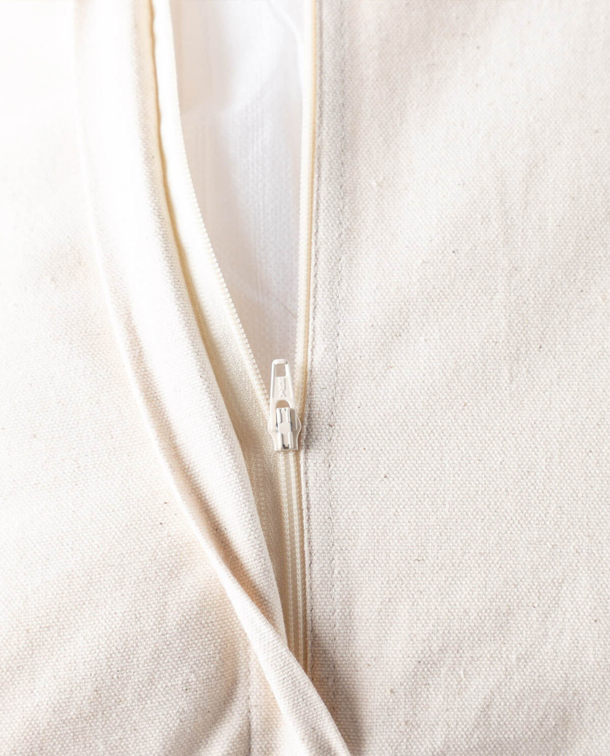 Coussin carré en coton et polyester — détail 5