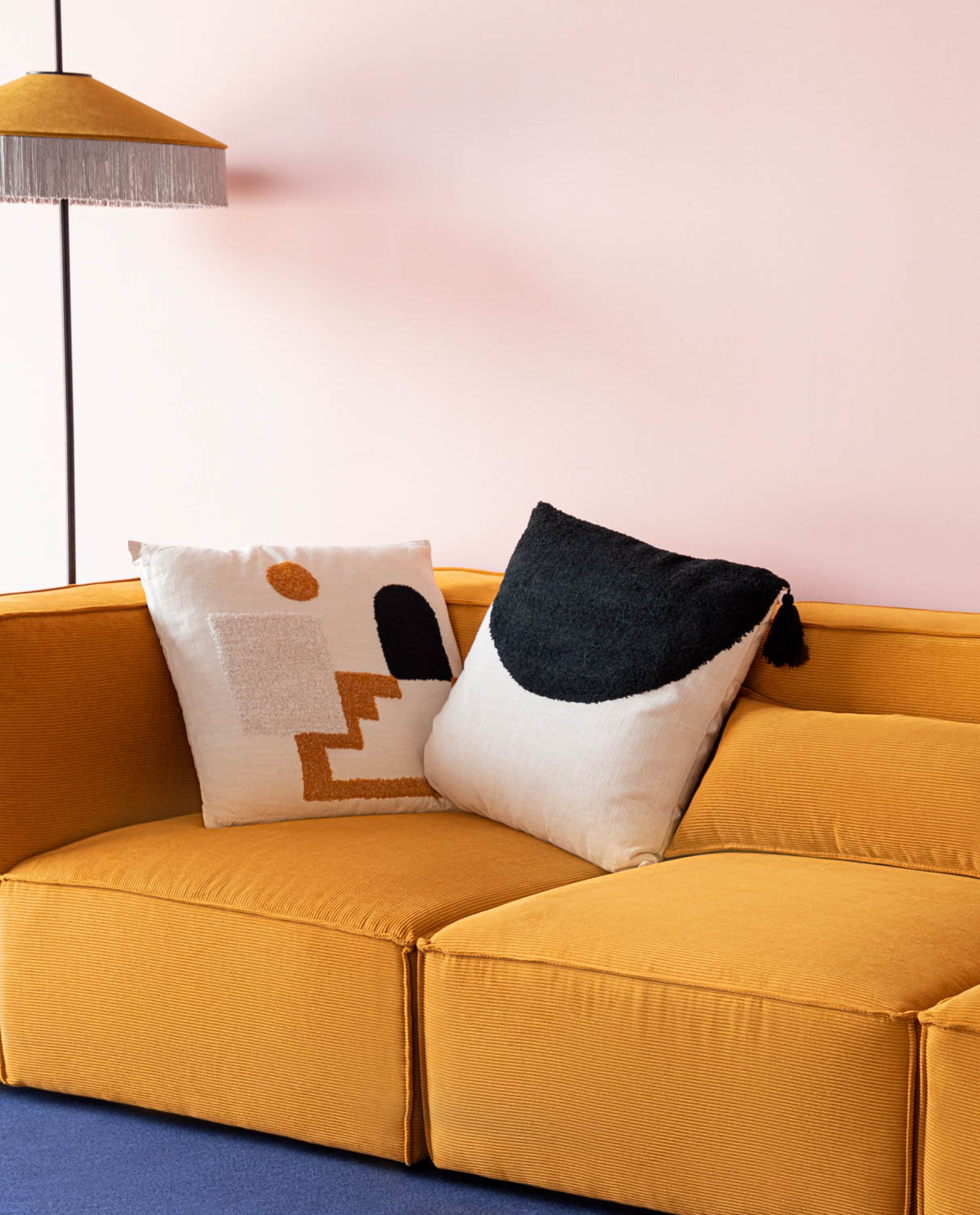 Coussin carré en coton et polyester à franges