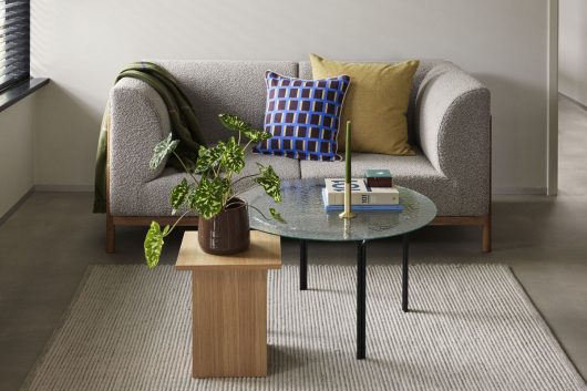 Canapé droit 2 places en polyester gris