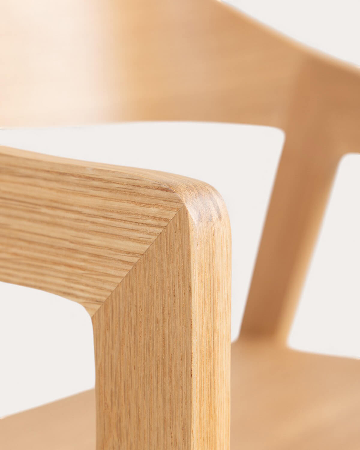 Chaise en chêne avec accoudoirs Laly - Plusieurs coloris — détail 4