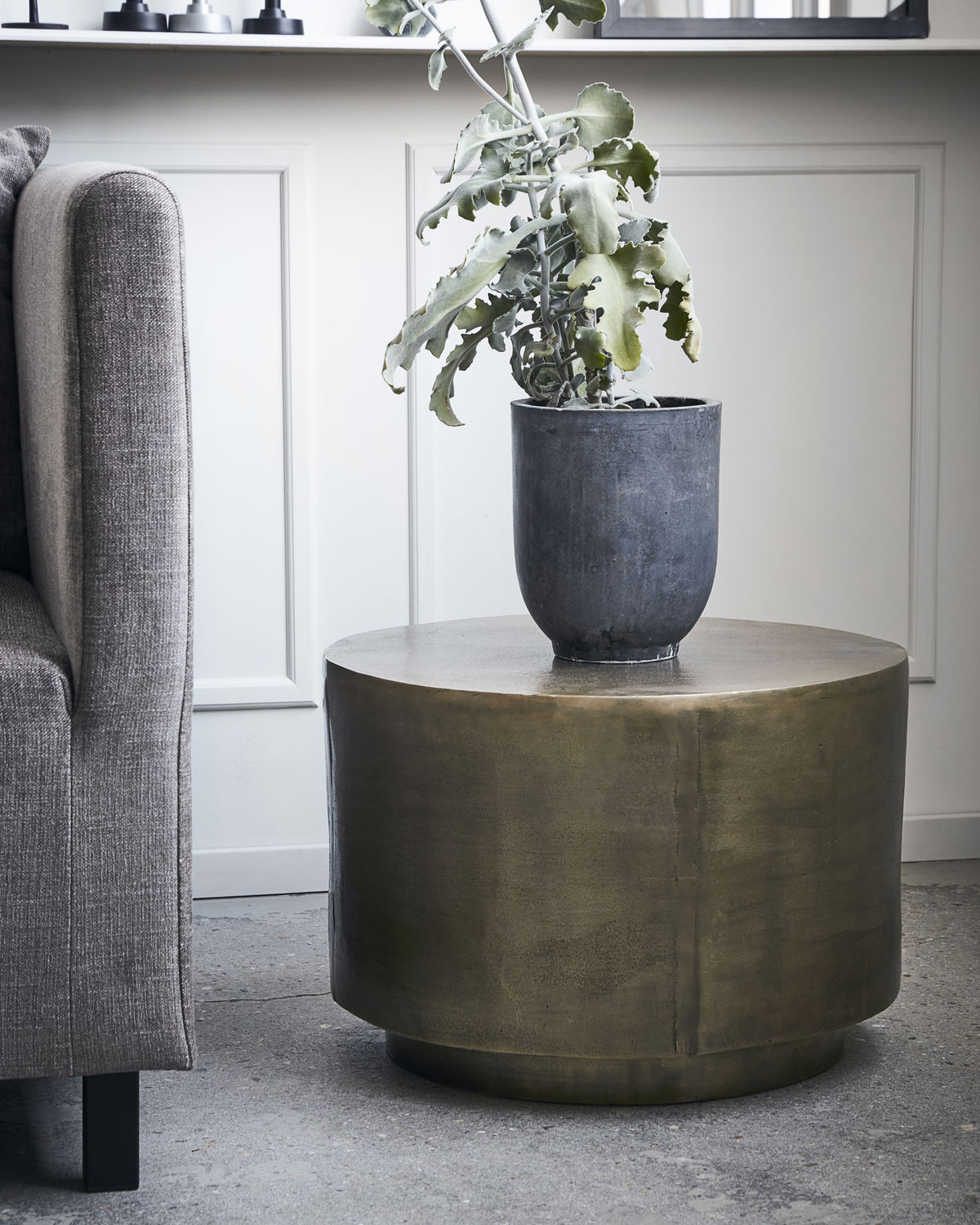 Table d'appoint en laiton antique