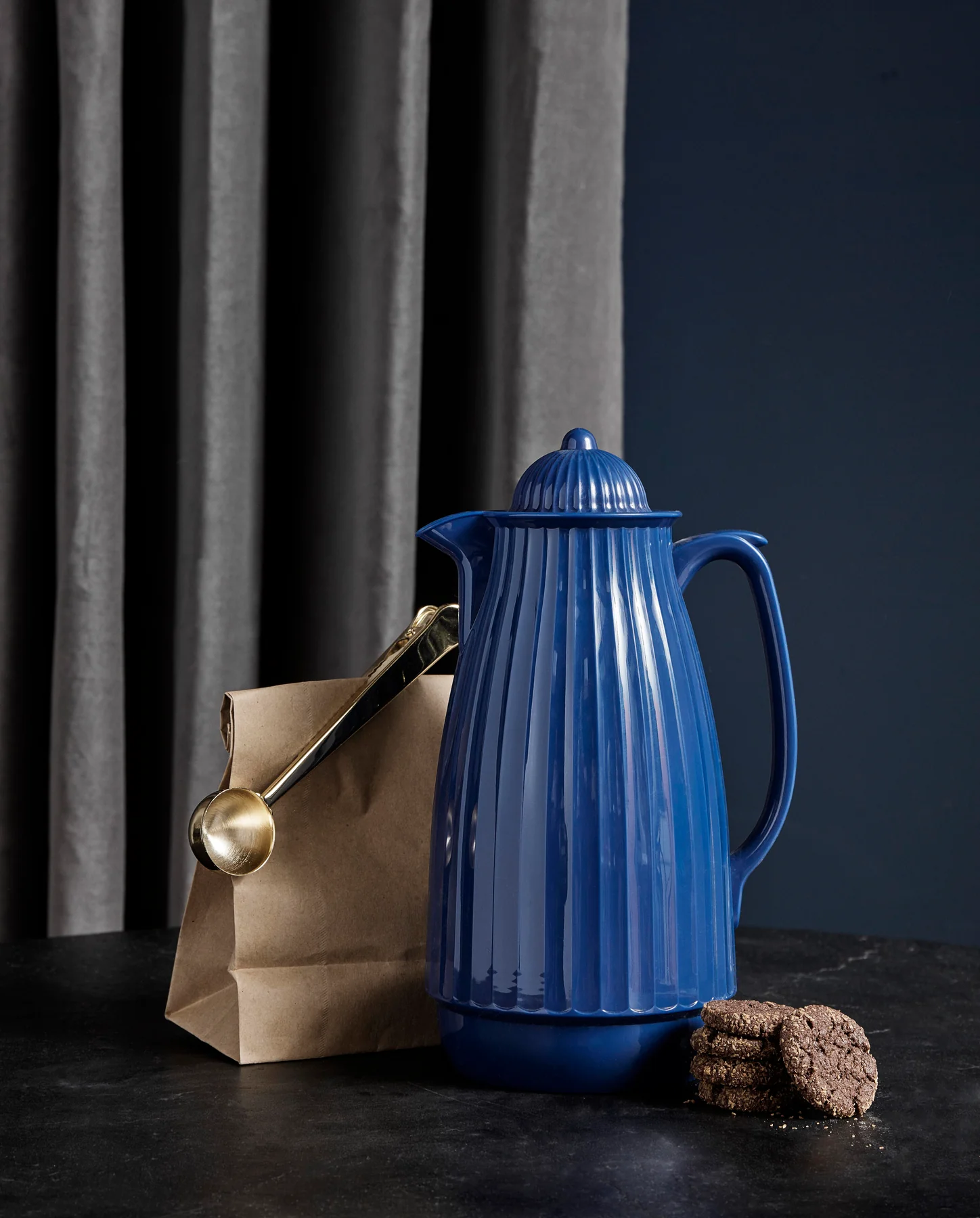 Théière thermos bleu foncé