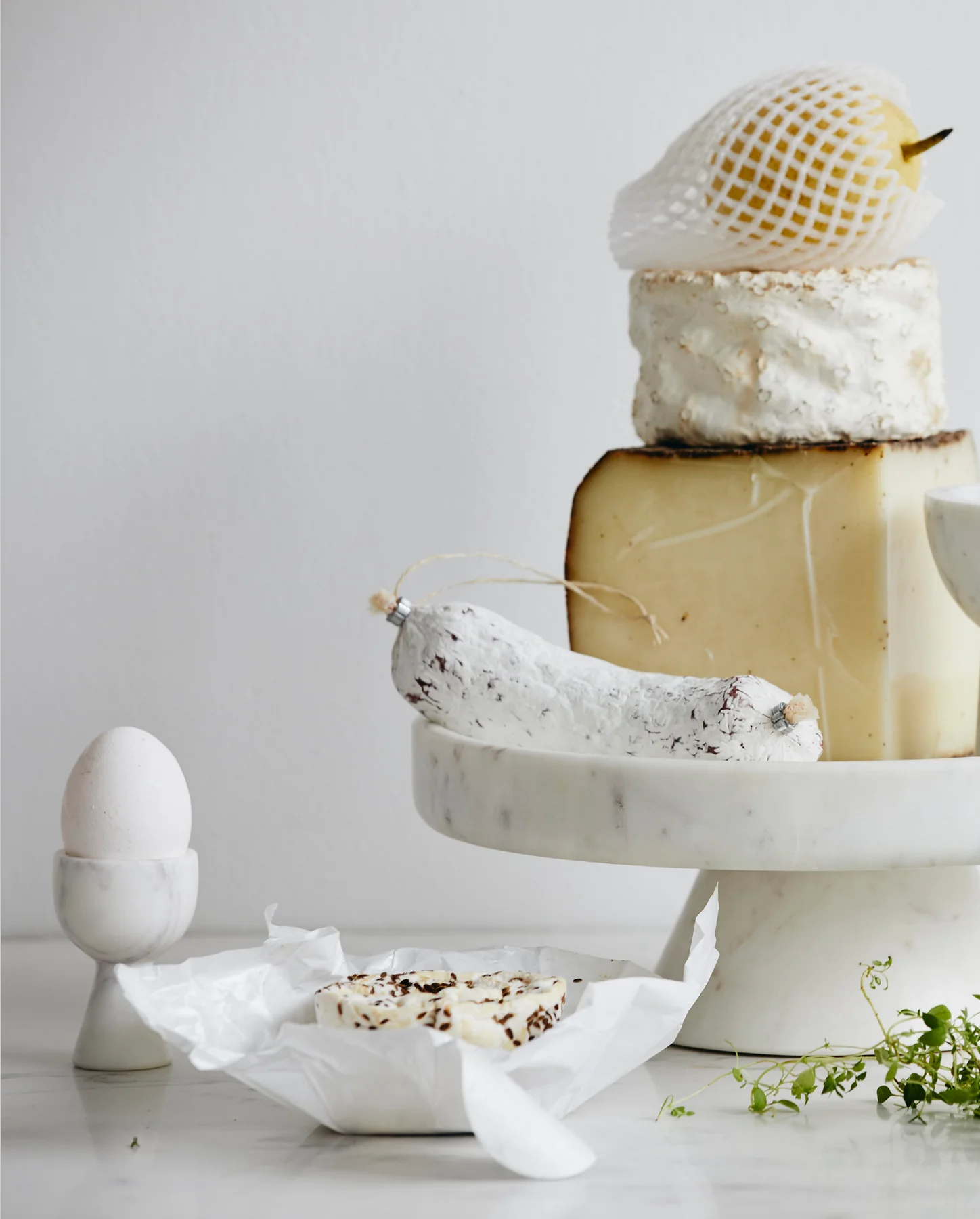 Lot de 4 coquetiers en marbre blanc — détail 3