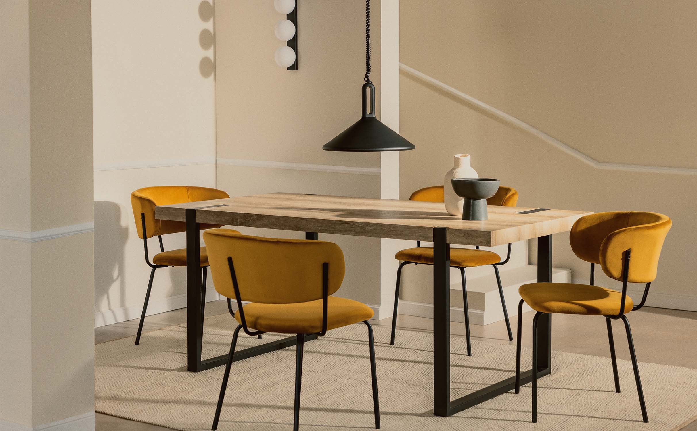 Table de salle à manger en bois et acier noir 180x90